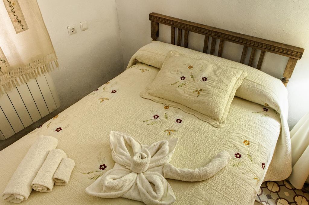 Apartamentos Rurales La Casa De Luis Santa Cruz de la Sierra Extérieur photo